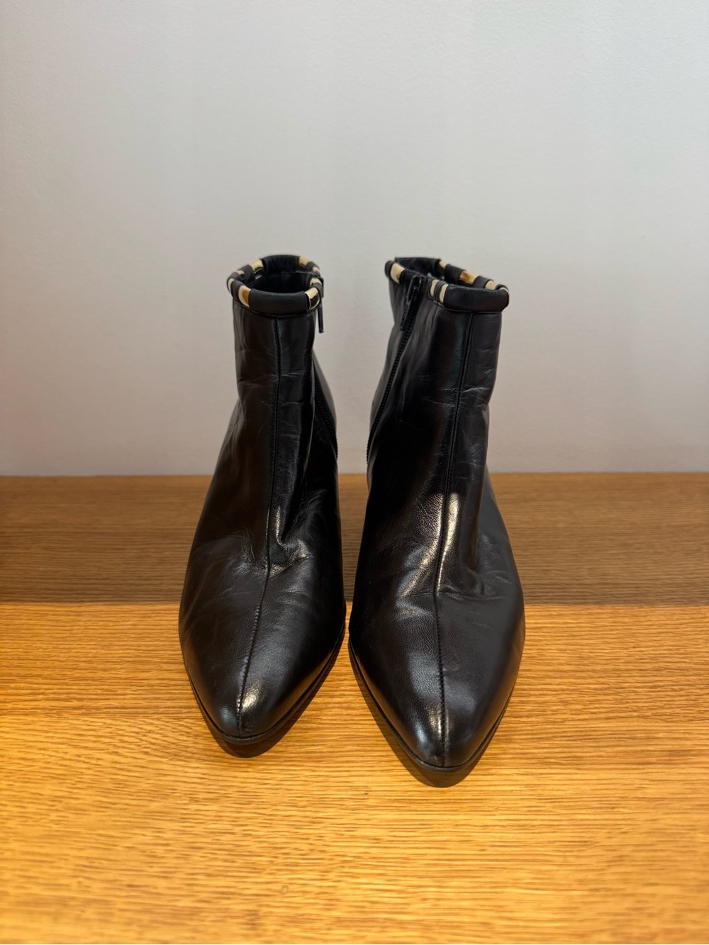 Vintage Proxy Black Pointed Leather Ankle Boots